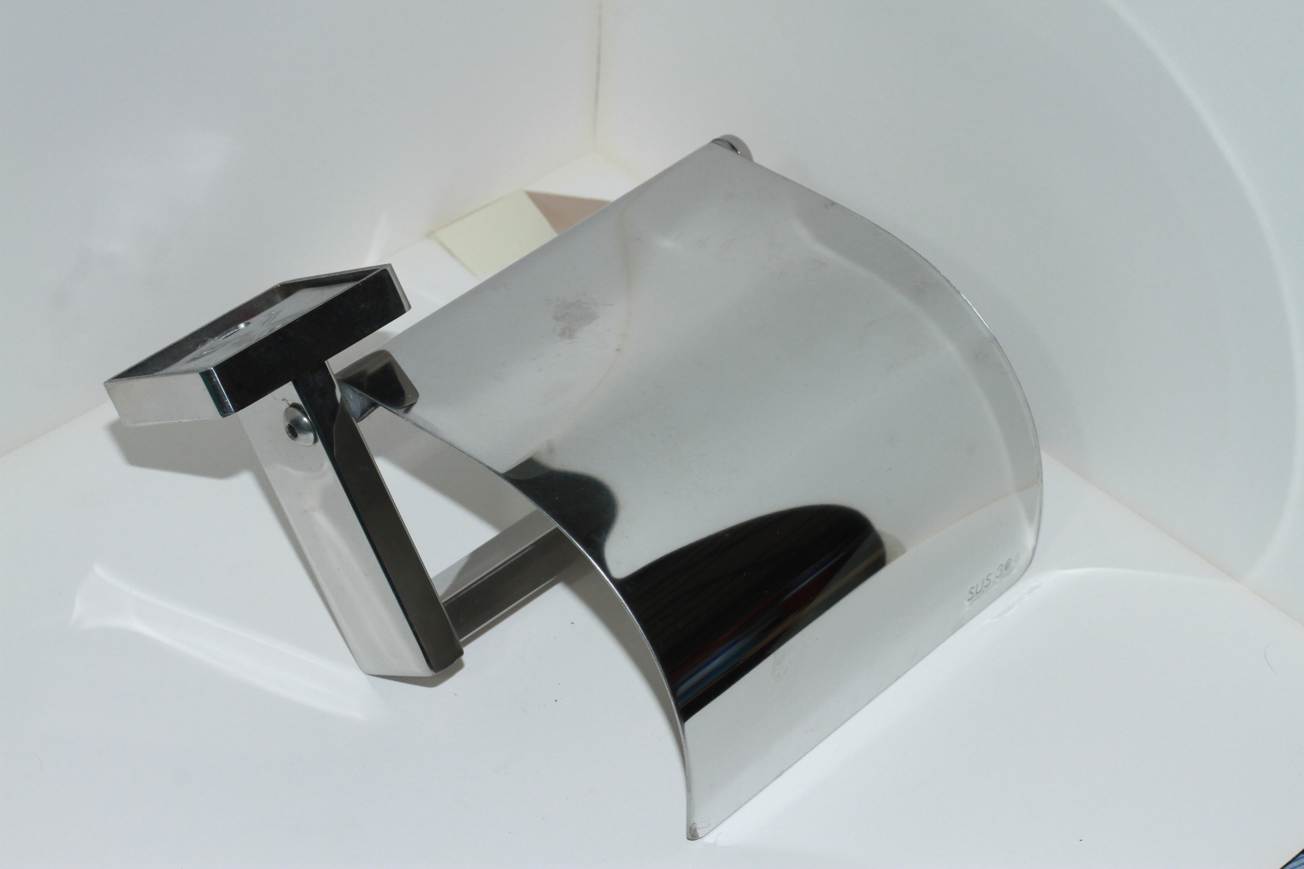 SUS 304 Stainless Steel Toilet Paper Holder (with Flap Cover)